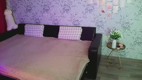 Annie online show from 12-15-24, 10:15