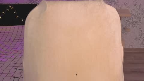 Annie online show from 03-27-26, 08:26