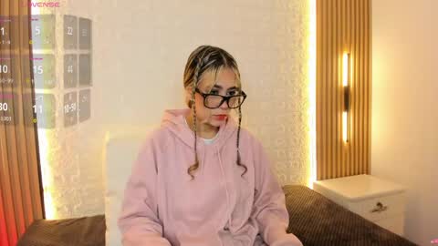Anny  online show from 06-05-26, 01:06