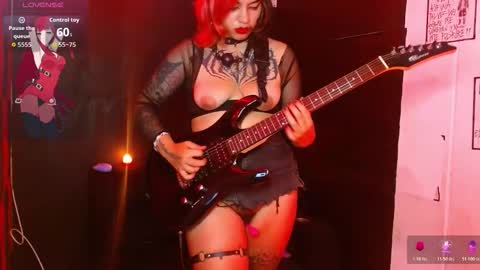 Annie online show from 12-17-25, 01:22