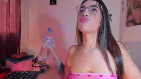 Snapshot of annyluna1 chatting on 10-14-25, 07:58 Annyluna online show from 10-14-25, 07:58