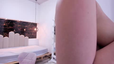 Anny online show from 09-10-25, 09:04