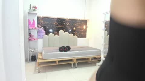 Anny online show from 09-19-25, 08:31