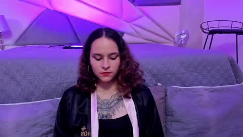 Snapshot of annythomsonn chatting on 01-10-25, 01:10 AnnyT online show from 01-10-25, 01:10