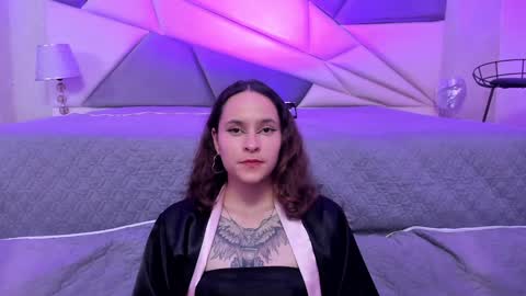 Snapshot of annythomsonn chatting on 01-12-25, 01:42 AnnyT online show from 01-12-25, 01:42