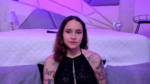 Snapshot of annythomsonn chatting on 01-25-25, 12:17 AnnyT online show from 01-25-25, 12:17