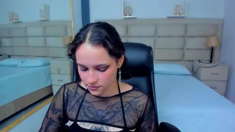 Snapshot of annythomsonn chatting on 10-16-25, 09:16 AnnyT online show from 10-16-25, 09:16