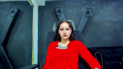 Snapshot of annythomsonn chatting on 10-18-25, 05:57 AnnyT online show from 10-18-25, 05:57