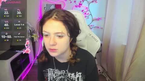 Snapshot of anora_millerr chatting on 11-27-25, 08:38 Anora online show from 11-27-25, 08:38