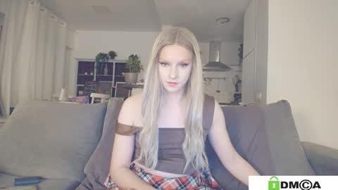 Sexy Ladybug online show from 02-21-26, 10:38