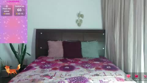 Snapshot of ant_53 chatting on 10-20-25, 09:04 Ant 53 online show from 10-20-25, 09:04