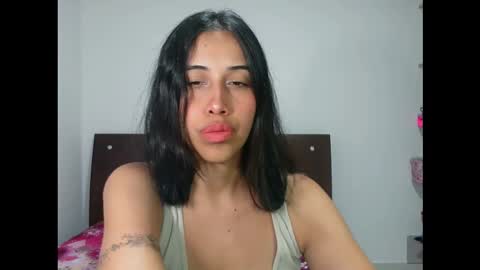 Snapshot of ant_53 chatting on 11-17-25, 11:54 Ant 53 online show from 11-17-25, 11:54