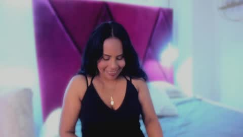 Snapshot of anthonelaa__ chatting on 06-05-26, 08:47 Anthonelaa online show from 06-05-26, 08:47