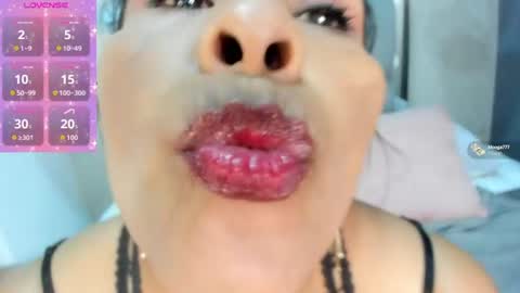 Snapshot of anthonelaa__ chatting on 06-15-26, 02:08 Anthonelaa online show from 06-15-26, 02:08