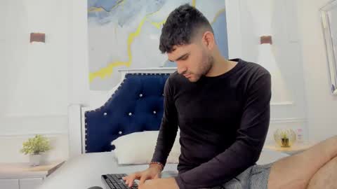 Snapshot of anthony_gray chatting on 02-26-26, 12:04 online show from 02-26-26, 12:04