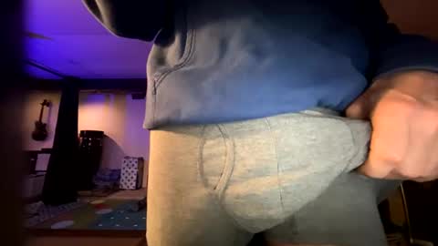 Snapshot of anthony_whitestallion chatting on 12-17-25, 12:22 Anthony online show from 12-17-25, 12:22