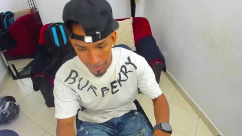 Snapshot of anthoy_wayans chatting on 12-07-24, 06:26 online show from 12-07-24, 06:26