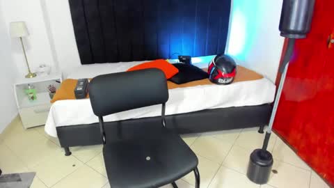 Snapshot of anthoy_wayans chatting on 01-25-25, 02:04 online show from 01-25-25, 02:04