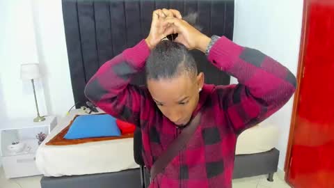 Snapshot of anthoy_wayans chatting on 02-15-25, 12:26 online show from 02-15-25, 12:26