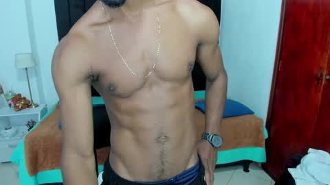 Snapshot of anthoy_wayans chatting on 02-26-25, 12:16 online show from 02-26-25, 12:16