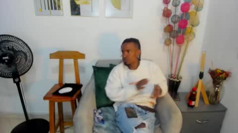 Snapshot of anthoy_wayans chatting on 11-21-25, 10:41 online show from 11-21-25, 10:41