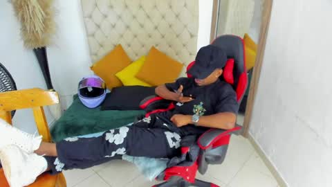       online show from 04-07-26, 01:06