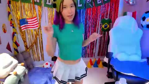 Snapshot of anto_sweet18 chatting on 07-08-26, 05:39 My birthday is on december 2nd surprise me with a gift from my amazonlist online show from 07-08-26, 05:39