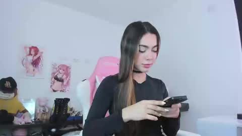 Snapshot of antonella_28_ chatting on 10-03-25, 08:39 Antonella online show from 10-03-25, 08:39