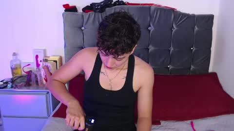 Snapshot of antonella_cruz02 chatting on 05-21-26, 03:13 anto ford02 online show from 05-21-26, 03:13