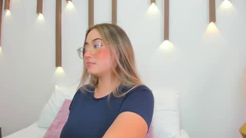 A N T O N E L L A  online show from 02-12-25, 03:16