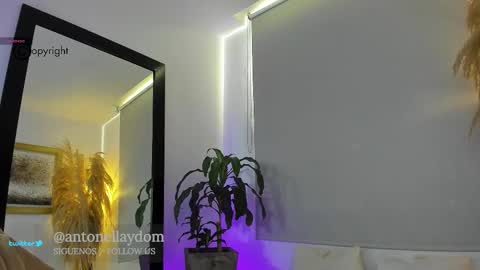 Snapshot of antonella_dom chatting on 12-15-25, 06:45 Antonella14Dominic online show from 12-15-25, 06:45