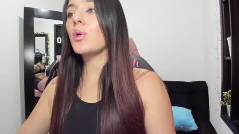 Snapshot of antonella_naughty1 chatting on 01-27-25, 01:52 antonella online show from 01-27-25, 01:52