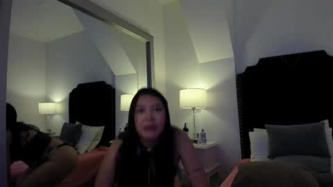 Snapshot of antonella_rouse1 chatting on 02-16-26, 11:28 Antonella online show from 02-16-26, 11:28