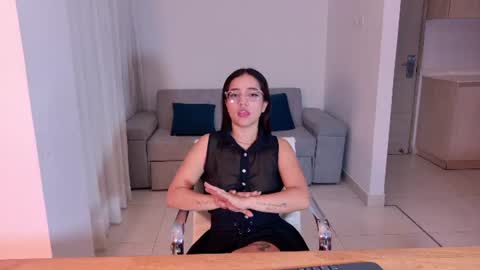 Snapshot of antonellabons chatting on 06-24-26, 02:54 Antonella online show from 06-24-26, 02:54