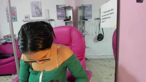 ANTONELLA online show from 01-13-26, 01:05