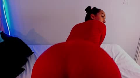 Snapshot of antonellaqueeen chatting on 02-20-25, 10:37 ANTONELLE online show from 02-20-25, 10:37