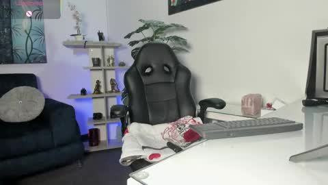 Antonella  online show from 04-15-26, 08:09