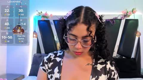 A N T O N E L L E  online show from 02-04-26, 11:05