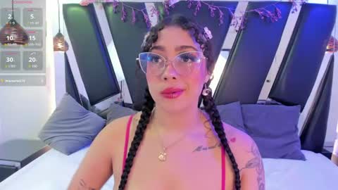 A N T O N E L L E  online show from 04-19-26, 11:31