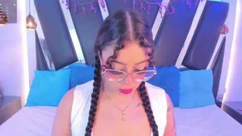 Snapshot of antonellepiercee chatting on 06-23-26, 11:41 A N T O N E L L E online show from 06-23-26, 11:41