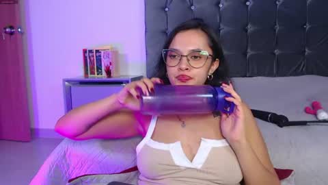 Antonia online show from 07-14-26, 03:51