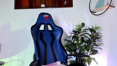 Snapshot of antoniacasarini chatting on 01-18-25, 11:44 Antonia online show from 01-18-25, 11:44