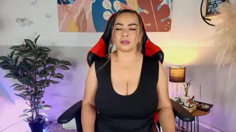 Antonia online show from 01-17-26, 05:23