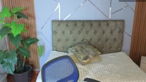 Antonella online show from 04-16-26, 06:36