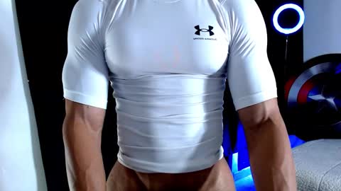 Instagram miguelangel1802  online show from 11-25-25, 05:13