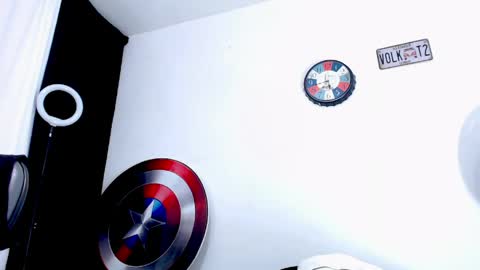 Instagram miguelangel1802  online show from 05-29-26, 04:43