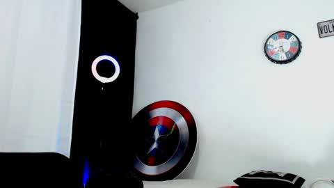 Instagram miguelangel1802  online show from 07-06-26, 12:07