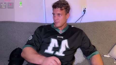 Snapshot of antray_misti chatting on 02-12-25, 02:21 Adam 24 online show from 02-12-25, 02:21