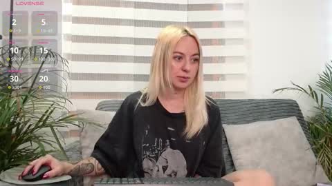 Antonia online show from 03-02-26, 12:23