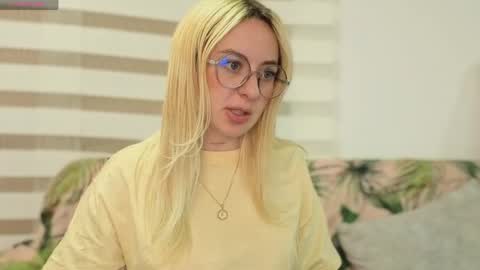 Snapshot of anttoniia chatting on 06-09-26, 01:06 Antonia online show from 06-09-26, 01:06